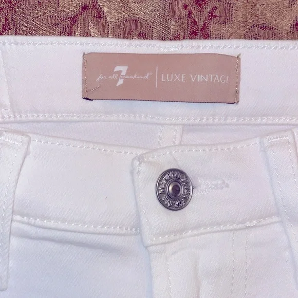 NWT 7 for all mankind LUXE VINTAGE.  White Flare Women's Jeans.  Size 26 - Picture 5 of 12